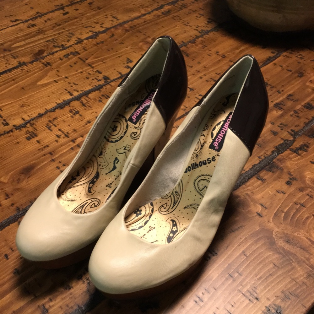 Women’s shoes